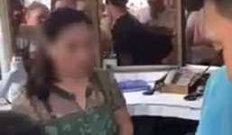 Người phụ nữ mặc áo blouse, mạo danh bác sĩ để lừa tiền ngay trong bệnh viện phụ sản Hà Nội