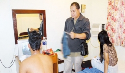 Bắt quả tang vợ ngoại tình, chồng vẫn năn nỉ 'đừng chia tay, quay về cho con đủ bố mẹ', nội tình sự việc mới thật bất ngờ