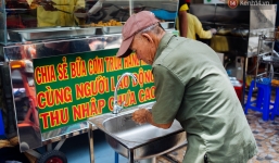 'Giàu' như anh bán chuối chiên Sài Gòn: Mở quán cơm 5k cho người thu nhập 'chưa cao', 5 năm đắt hàng