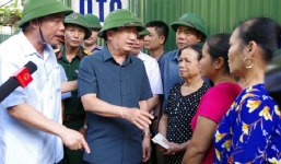 Phó Thủ tướng Trịnh Đình Dũng chỉ đạo khắc phục sạt lở ở Hòa Bình