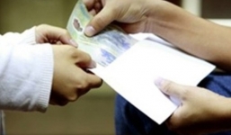 Thi hành kỷ luật Chủ tịch xã 'vòi' 3 triệu mới làm thủ tục hỗ trợ lũ lụt ở Thanh Hóa