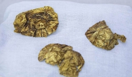 Phát hiện kho báu chứa 3.000 đồ trang sức bằng vàng