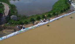 Chủ tịch huyện Chương Mỹ báo cáo Bí thư Hoàng Trung Hải: 'Không lo vỡ đê tả Bùi'