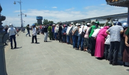 Cha già khóc nghẹn, bàng hoàng nghe tin con gái nhảy sông tự tử