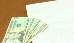 Hy hữu: Kẻ trộm trả lại tiền đã lấy kèm thư xin lỗi cho nạn nhân