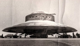 Hitler chính là 'chủ nhân' của các đĩa bay UFO?