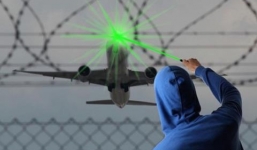 Máy bay Vietnam Airlines lại bị chiếu tia laze vào khoang lái khi hạ cánh tại sân bay Nội Bài