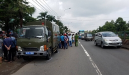 Nộp hồ sơ nhập học cho con, người phụ nữ bị xe chở phạm nhân kéo tử vong