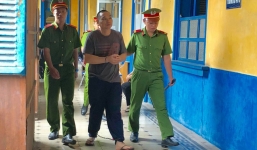 Nam công nhân cầm dao truy sát tổng giám đốc sau tin nhắn bí mật