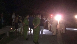 2 người Trung Quốc trói tay, bịt mồm nhân viên cây xăng để cướp tiền, ô tô