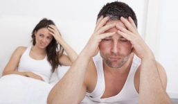 Suy giảm sinh lý đàn ông tuổi 40: Chuyện không thể coi thường!