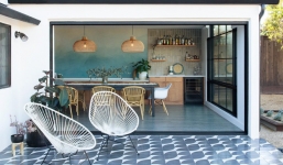 Nữ thiết kế biến trang trại cũ thành ngôi nhà đẹp như trong mơ để bước vào cuộc sống hôn nhân