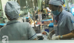 Bé trai bị mẹ nghiện ma túy và nhiễm HIV bỏ rơi đang được điều trị cắt cơn nghiện tại BV Nhi Đồng