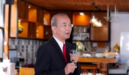 Cựu CEO Trung Nguyên: 'Tôi được yêu cầu phải làm thủ tục lạy trước bàn thờ đạo”