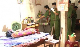 Người đàn ông 40 tuổi nghi sát hại cha mẹ ở miền Tây