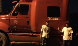 Hi hữu: Trộm cả xe container khổng lồ rồi vứt đầu xe một chỗ, thân xe một hướng