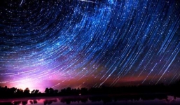 Đêm nay sẽ có mưa sao băng Perseids đẹp nhất năm