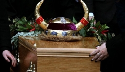 Sự thật đáng sợ bên trong phòng lạnh tại nhà tang lễ ở Anh