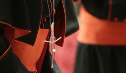 Mỹ: Rúng động hơn 300 linh mục xâm hại tình dục hàng nghìn trẻ em