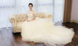 Bạn gái danh hài Công Lý bất ngờ thử váy cưới, làm cô dâu xinh đẹp