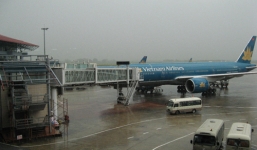 Nhiều chuyến bay bị hoãn, huỷ do ảnh hưởng của bão số 4