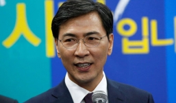 Cựu tỉnh trưởng thoát tội cưỡng hiếp, 20.000 người Hàn Quốc biểu tình dữ dội