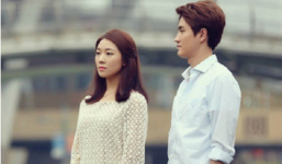 Ngay trước cổng tòa án khi vừa nhận phán quyết ly hôn, chồng cũ đưa ra một đề nghị khiến vợ cũ sững sỡ