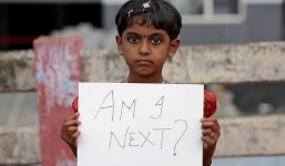 Hai kẻ cưỡng hiếp bé gái Ấn Độ bị kết án tử hình