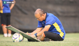 HLV Park Hang-seo đăm chiêu, làm điều bất ngờ trước giờ G