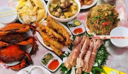 Có người khoe cỗ cưới quê với 11 món sang chảnh, bóc hải sản mỏi tay chỉ 1,8 triệu, dân tình đoán trúng phóc quê hương