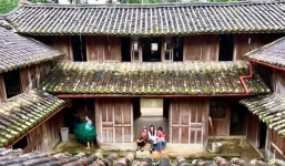 Con cháu 'vua Mèo' đang làm gì ở khu dinh thự trị giá trăm tỷ?