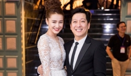 Rò rỉ hình ảnh hiếm Trường Giang - Nhã Phương xuất hiện tại sân bay Đà Nẵng để chuẩn bị lễ đính hôn vào ngày mai (24/8)