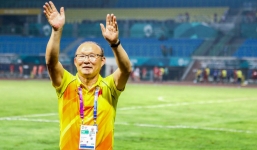 HLV Park Hang-seo nói gì với học trò sau trận khổ chiến với Bahrain?