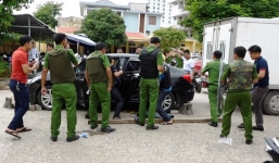 Cầm dao xông vào trụ sở tấn công lực lượng công an