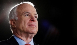 Bữa tiệc 'chưa no' của Thượng nghị sĩ John McCain và tình người Việt - Mỹ