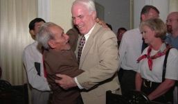TNS John McCain và những dấu ấn đặc biệt với Việt Nam