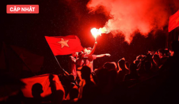 Biển người ở quê nhà mong chờ U23 Việt Nam chiến thắng U23 Syria