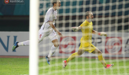 Văn Hậu bị treo giò ở trận bán kết gặp Hàn Quốc vì nhận hai thẻ vàng liên tiếp