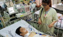 Thiếu niên 13 tuổi đâm con chủ nhà khi canh mâm cúng cô hồn khai gì?