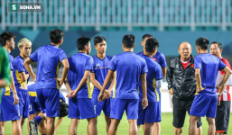 Bị phóng viên Hàn Quốc quây kín, U23 Việt Nam vội vàng 'đóng cửa' tập kín