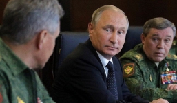 Putin miễn nhiệm 15 tướng Nga trước tập trận lịch sử