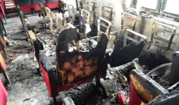 Thanh Hoá: Trụ sở xã bốc cháy ngùn ngụt sau tiếng nổ lớn 