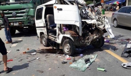 Đầu xe nát bét sau cú tông trực diện với xe tải, tài xế thoát chết kỳ diệu