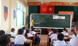 Đánh vần theo sách CNGD, Giám đốc Sở GD&ĐT Đà Nẵng: Không thể đem con em ra làm “chuột bạch” miết được