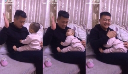 Thấy bố giơ tay dọa đánh, cậu bé đã làm một hành động cực 'thảo mai' khiến bố chỉ biết bật cười sung sướng