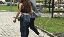 Lộ ảnh Bùi Tiến Dũng nắm tay cô gái lạ, xôn xao tin đồn đó chính là bạn gái bí mật