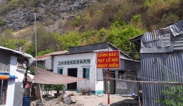 Hải Phòng: Núi Phướn sạt lở trong đêm, đe doạ mạng sống hơn 20 hộ dân