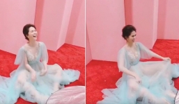 Mặc váy như công chúa nhưng Ngọc Trinh lại có một dáng ngồi kém sang vô cùng