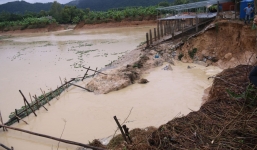 Vỡ đập ở Bà Rịa – Vũng Tàu, dân bất lực nhìn 300 tấn cá tra tuôn ra suối