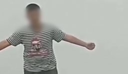 Cô gái trẻ gieo mình xuống núi Nga Mi tự tử trước sự chứng kiến của nhiều khách du lịch